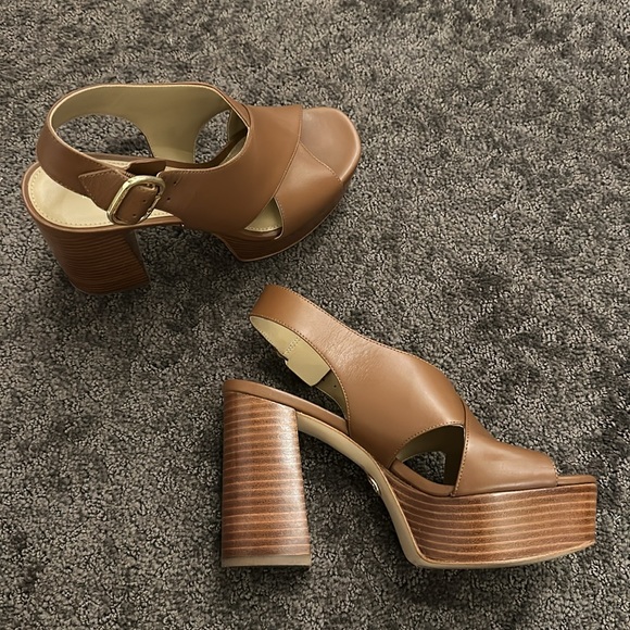 MICHAEL KORS LEATHER SANDAL HEELS - Picture 6 of 6